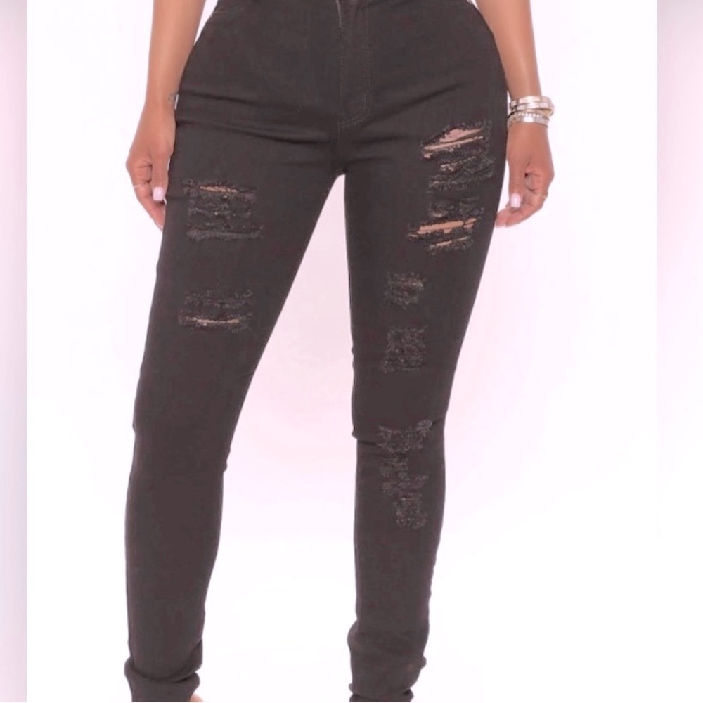 Black Distressed High Rise Jeans by Fashion Nova | Stretchy | Size 7 | Juniors